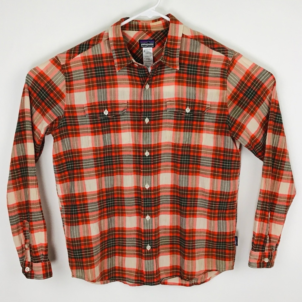 Patagonia Organic Cotton men’s long sleeve button up shirt medium